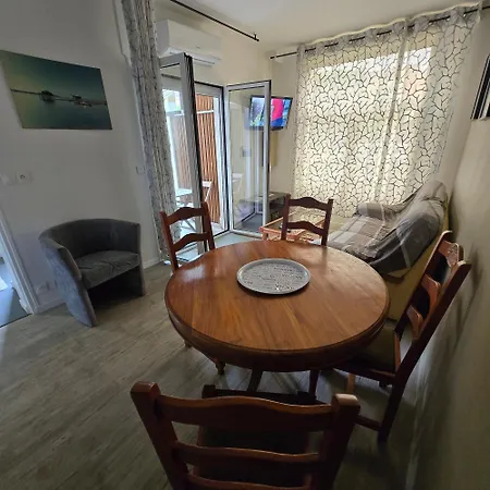 T2 Climatise Independant Avec Terrasse, Garage A Velos, Centre A 3 Minutes Des Plages Et Des Rues Pietones 公寓 *