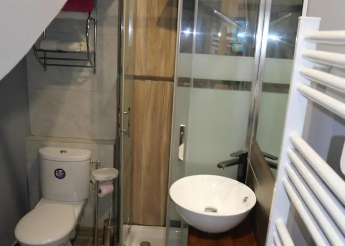 T2 Climatise Independant Avec Terrasse, Garage A Velos, Centre A 3 Minutes Des Plages Et Des Rues Pietones アパート